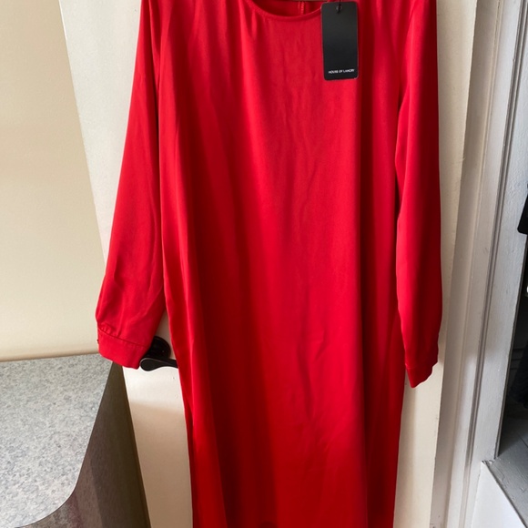 Red dress - Picture 2 of 2